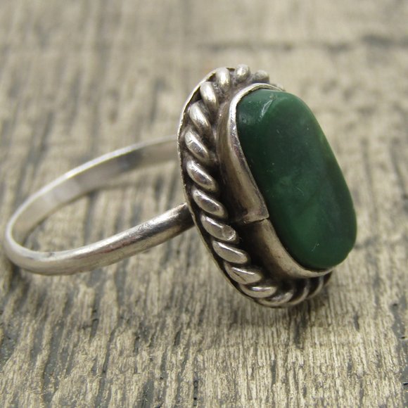 Green Turquoise Ring Sterling Silver Size 5 - Picture 4 of 4